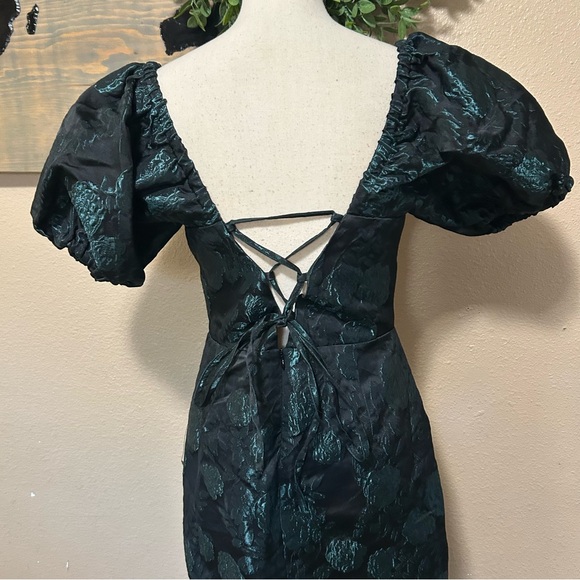 Lulu's Midnight Floral Puff Sleeve Midi Dress - Picture 5 of 9